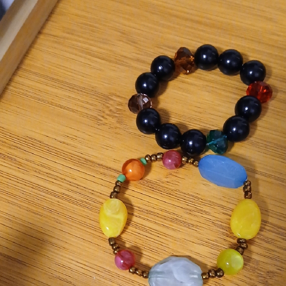 Multicolor Beaded Bracelet Set - Picture 4 of 5